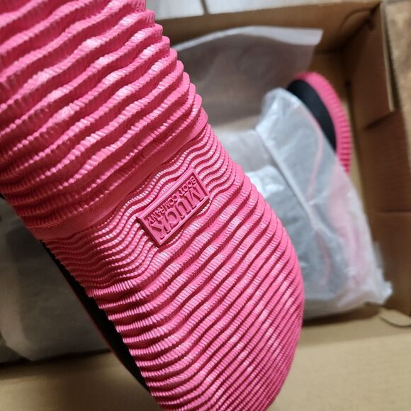 Muck Boot Tall Sporty Boots – Women’s 7 – Multi-Season – Black & Pink - Picture 14 of 14